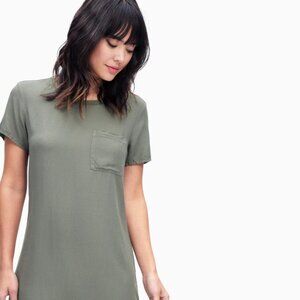 CLOTH & STONE BACK BUTTONS Pocket Tee Dress Military
